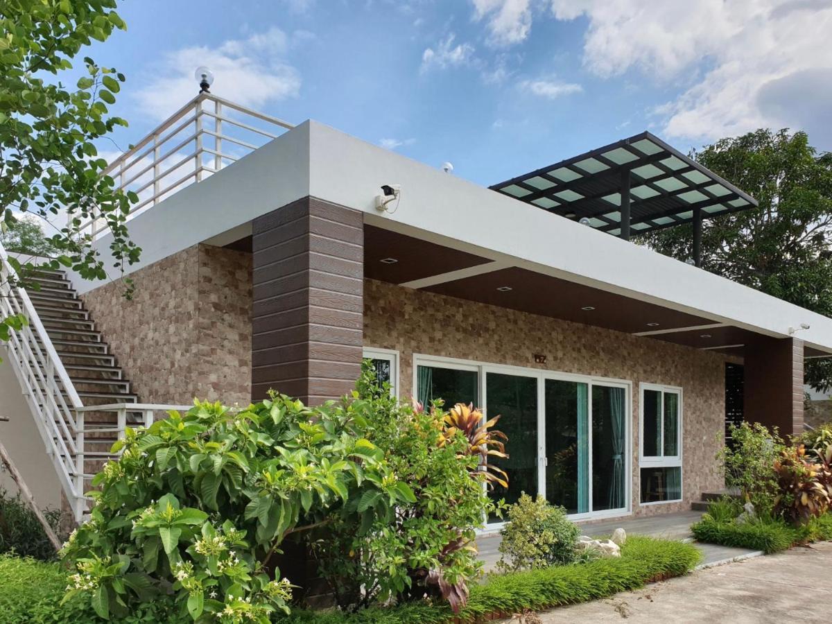 Ravin Home ราวินโฮม Накхоннайок Экстерьер фото